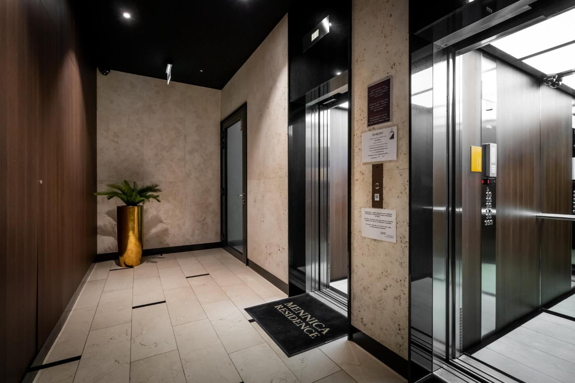 Golden Apartments -City Center - Mennica Residence Warschau Exterior foto