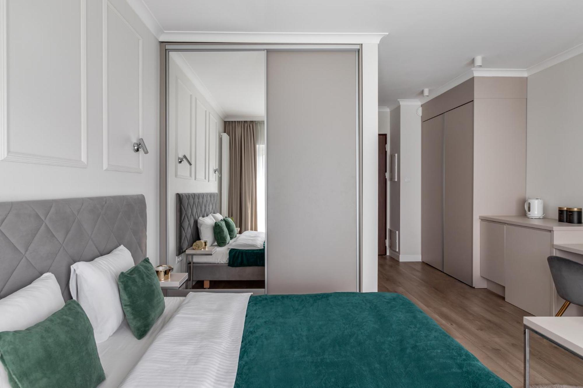 Golden Apartments -City Center - Mennica Residence Warschau Exterior foto